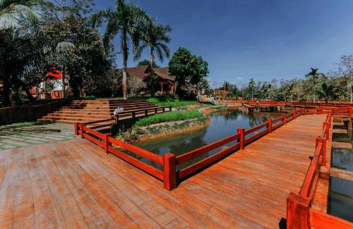 Nan Resort | Idyllic Sasidara Resort Nan with Oceanfront Pool & Dining