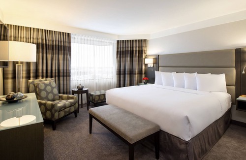 North Industrial Hotel | Inviting Saskatoon Inn: Pool, Restaurant & Family-Friendly Stays
