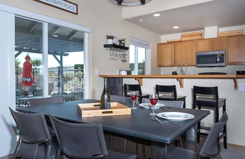 Desert Aire House | Relaxing Sasquatch Oasis with Pool and Ocean View