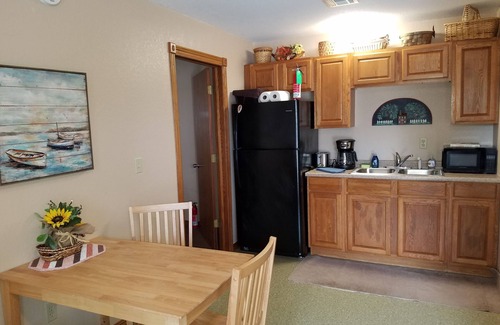 Garfield House | Ideal Sassafras Inn Unit C - Steps from Marina & Family-Friendly