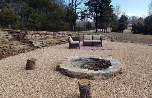Garfield House | Ideal Sassafras Inn Unit C - Steps from Marina & Family-Friendly