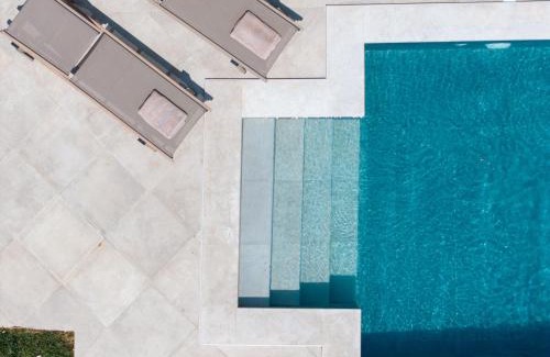 Kardhakata Villa | Premier Oceanfront Villas with Pool & Breakfast Options