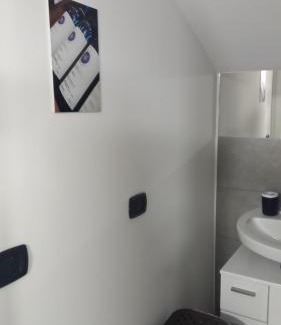 Castelbuono Apartment | Pet-Friendly SASSICAIA SUITE Mansarda - Rated 8.9/10