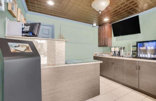 Central Berkeley Hotel | Comfortable Stay at Sather Berkeley - Family Friendly Amenities