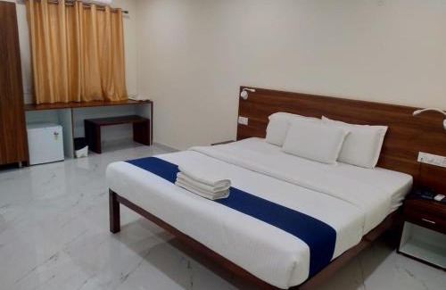 Puttaparthi Hotel | Family-Friendly Sathya Sai Sankalp Hotel with Breakfast Option