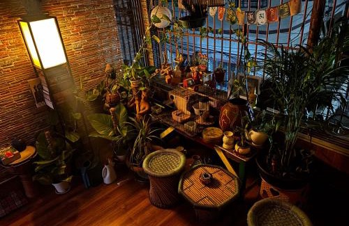 Kolkata House | Explore Satrangi Homestay Kolkata: Family-Friendly Retreat