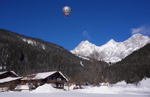 Schildlehen Apartment | Experience Comfort at Sattlehnerhof - 4-Star Retreat