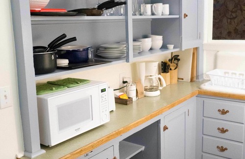 Seward Apartment | Comfortable Sauerdough Lodging with Family-Friendly Amenities