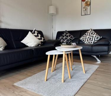 Feriendorf Hennesee House | Family-Friendly Comfort at Sauerländer Henne-Lütt Hotel