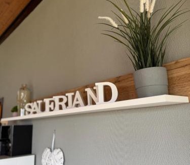 Feriendorf Hennesee House | Family-Friendly Comfort at Sauerländer Henne-Lütt Hotel