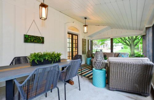 Saugatuck Villa | Elegant Saugatuck Farmhouse: 4-Star Stay with Family Amenities