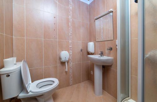 Idena House | Saules sēta: Family-Friendly Hotel with Ocean View and Pool