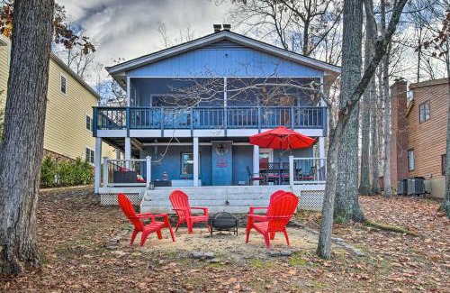 Locust Grove House | Unwind at Locust Grove Lake House: Swim & Boat Adventures!