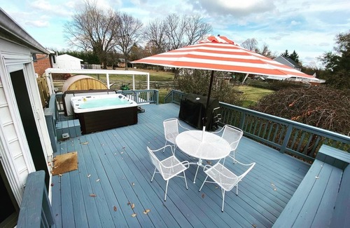 Colesville House | Sauna, hot tub, gym, great outdoor space!