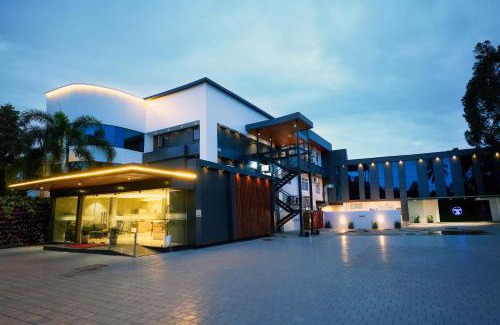 Irinjalakuda Hotel | Discover Sauparnika Regency: Guest Rated 8/10 & Family-Friendly