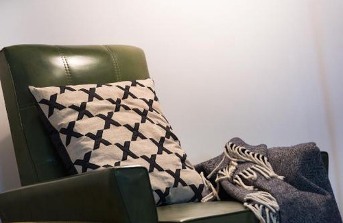 Daylesford House | Pet-Friendly Sausalito: 4-Star Retreat with Top Reviews