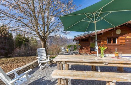 Faverges-Seythenex Ski Chalet | Experience Sauvage: Family-Friendly Retreat with Top Reviews