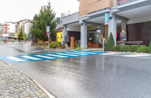 Sauze d'Oulx Apartment | Experience SauzeMonAmour: Hot Tub & Breakfast Awaits
