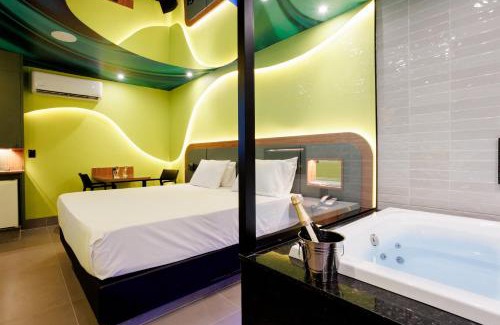 Goiania Hotel | Cozy Savanas Motel: Enjoy Breakfast & Relax in the Hot Tub