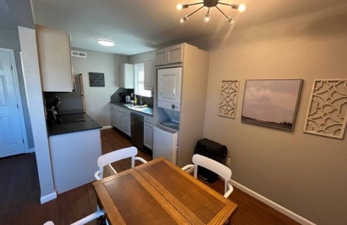 College Station Apartment | Guest Rated 10/10: Walk to A&M, Pet-Friendly Stay