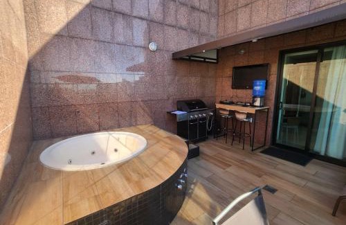 Savassi Apartment | Discover Condo Tower Cobertura 1503: Oceanfront Oasis