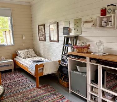 Mynamaki Bed & Breakfast | Seaside Retreat at Savikulma B&B with Private Beach Access