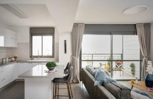 Jerusalem House | Elegant Flat in Residential Area - Pet Friendly & Rated 8.5