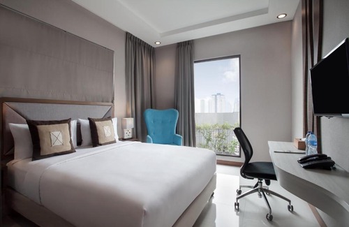 Bendungan Hilir Hotel | Budget-Friendly Sawana Suites with Pool & Breakfast Options