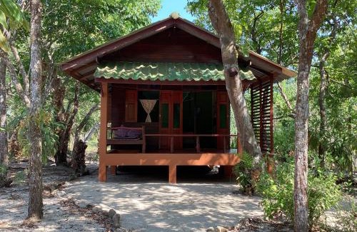 Ranong House | Oceanfront Sawasdee Resort: Guest Rated 10/10 Stay