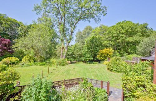 Penny Bridge House | Relax at Sawmill Cottage, Pet-Friendly Retreat by Coniston Water