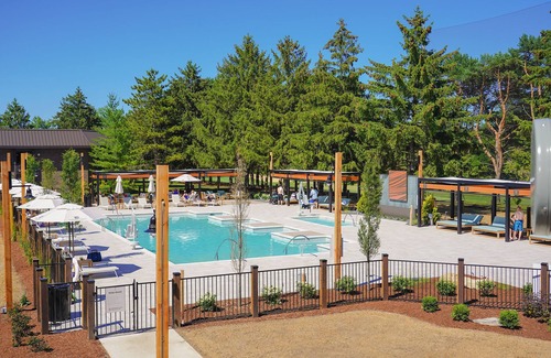 Huron Resort | Prime Location Sawmill Creek with Pool and Family Amenities