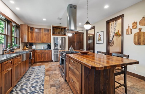Harbert House | Discover Stay Gold: Your Ideal Sawyer Retreat Near the Beach