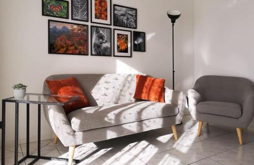 Intra Apartment | Discover Saxony House: Family-Friendly 4-Star Retreat