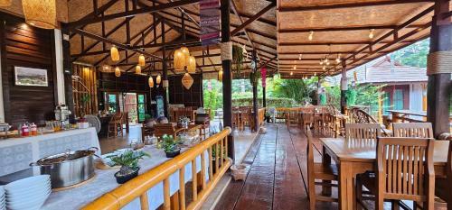 Bo Kluea Hotel | Experience Say Love Baan Sapan: Family-Friendly Getaway