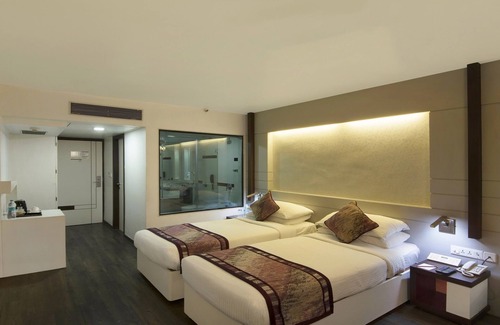Indore Hotel | Elegant Sayaji Indore: 5-Star Stay with Spa & Pool
