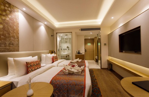Jamnagar Hotel | Discover Sayaji Jamnagar: Family-Friendly Stay with Dining