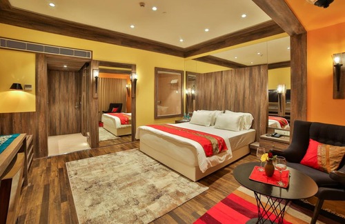 Rajkot Hotel | Relax at Sayaji Rajkot: Family-Friendly Hotel with Pool