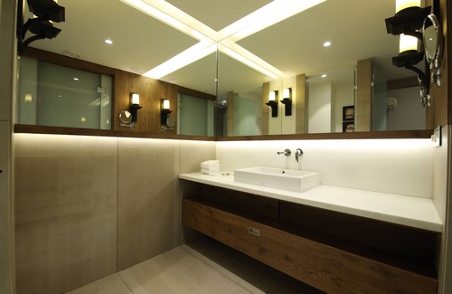 Rajkot Hotel | Relax at Sayaji Rajkot: Family-Friendly Hotel with Pool