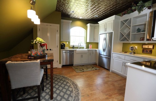 Gulfport Apartment | Exceptional Saylors Magnolia Landing with Kitchen Amenities