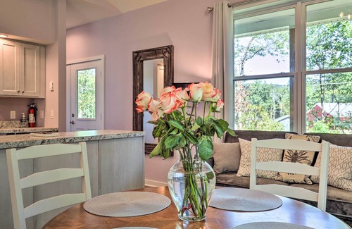 Saylorsburg Cottage | Discover The Wedgewood: Saylorsburg Retreat with Spa & Lake Views