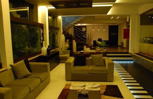 Palakkad Hotel | Budget-Friendly Sayoojyam Residency with Family Amenities