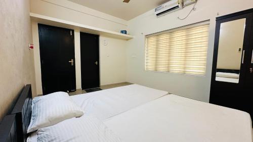 Kochi Apartment | Top-Rated Sayyid Suites: Family-Friendly Comfort Awaits
