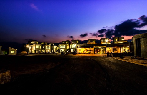 Andeok Condo | Pet-Friendly Retreat at SBS Love Pension with Breakfast