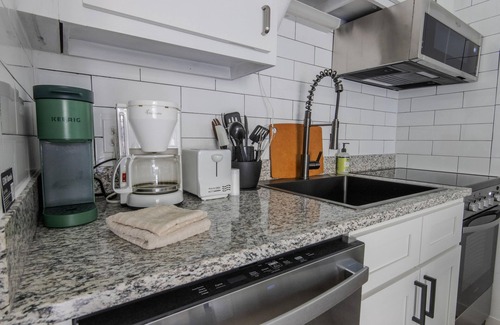 Snowshoe Condo | Renovated Studio with Courtyard Views & Pool Access