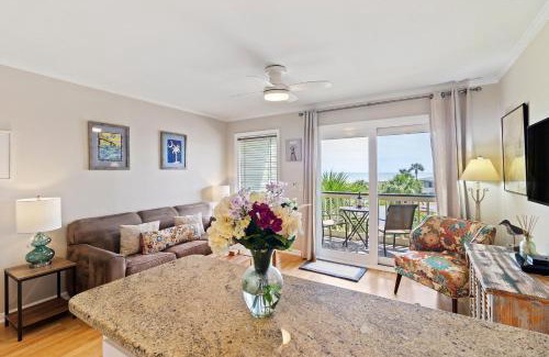 Isle of Palms House | Ocean View 206A Sea Cabin with Pool and Family Amenities