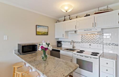 Isle of Palms House | Ocean View 206A Sea Cabin with Pool and Family Amenities