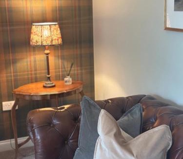 Scalby House | Scalby Grove Cottage: Eco-Friendly Retreat with Hot Tub