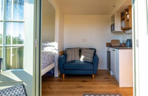Seascale House | Top-Rated Child-Friendly Scalderskew Shepherds Hut Escape