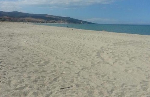 Strongoli Apartment | Oceanfront Scalo 15: Guest Rated 9/10 with Ocean Views