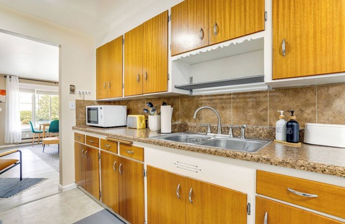 Old Ballard Condo | Stylish Scandi Boho Seattle Apartment with Spa & Kitchen